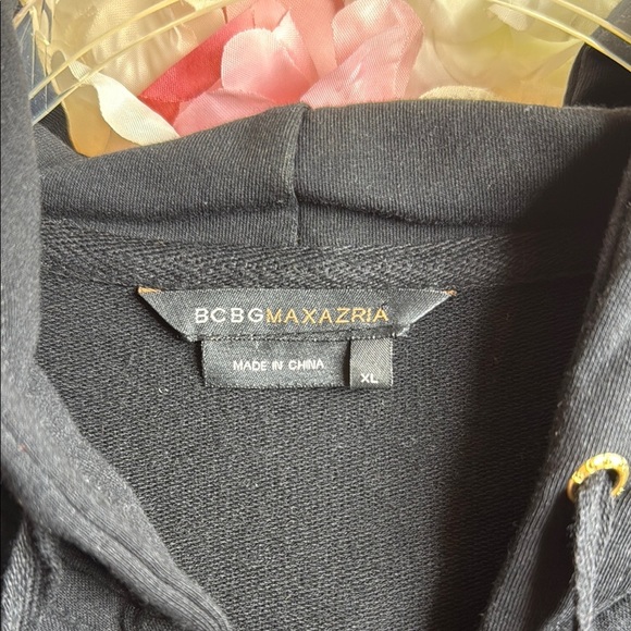 A015 BCBG Gold-Accented Black Jacket for Casual Elegance - Picture 4 of 4